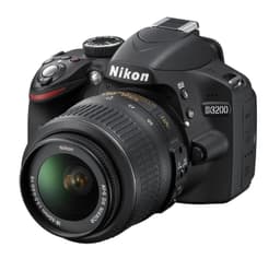 Nikon D320