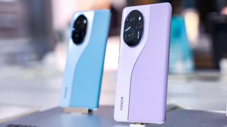 Honor 100 Pro Review: Flagship Sounds Without the Flagship Price