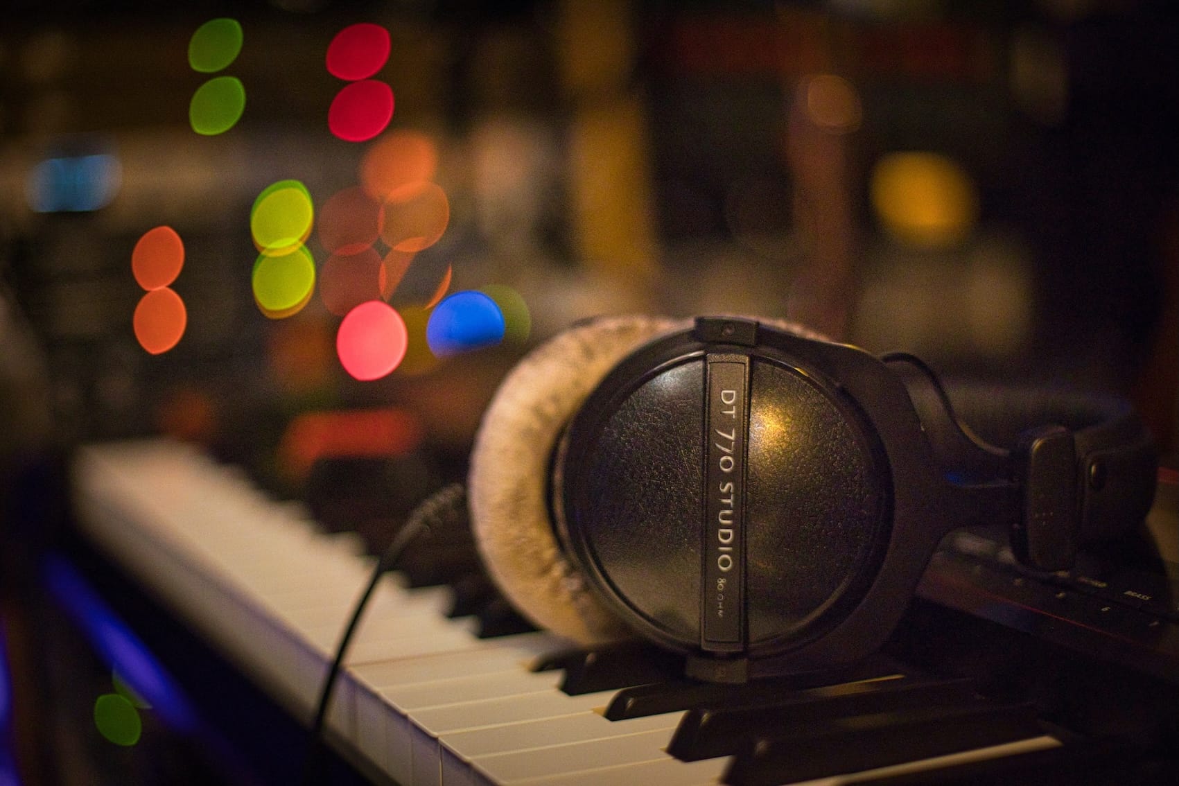 Image of dt 770 studio headphones